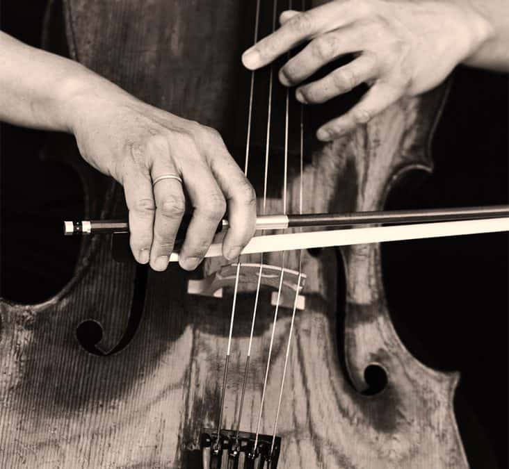 Yo-Yo Ma, Bach suites for Cello: see extraordinary!
