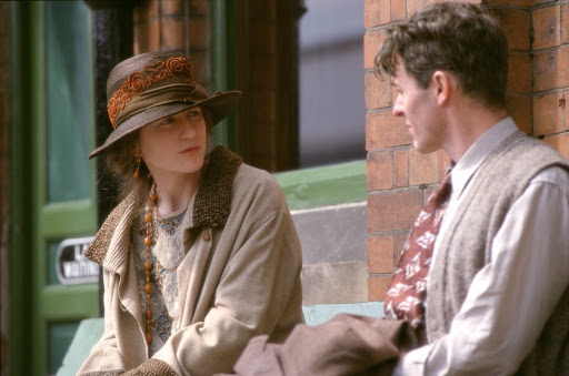 Virginia Woolf train station scene in The Hours, Film