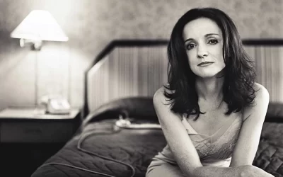 Patty-Griffin-on bed B&W image