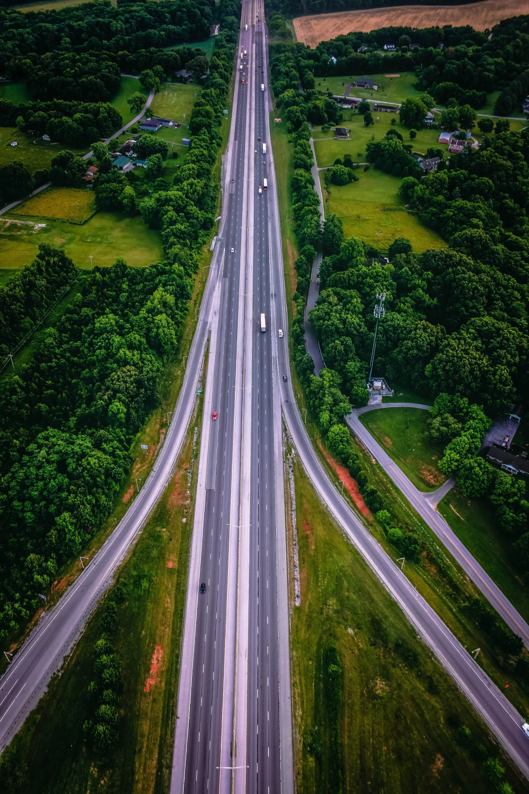 david-barajas-Kentucky, Bowling Green, United States Published on July 21, 2018 EOS REBEL T4i Unsplash License I took this photo early morning while on a hot air balloon in Kentucky.-unsplash (2)