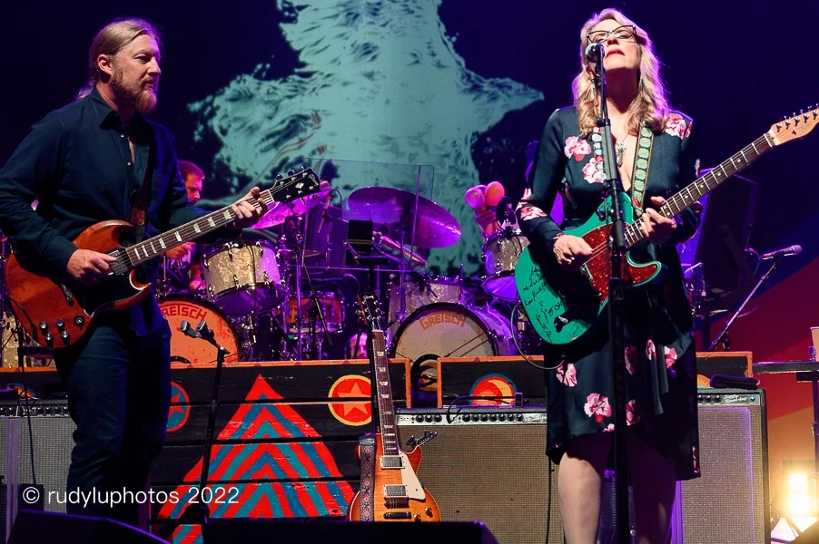 wheels of soul Tour with Derek Trucks and Susan Tedeschi fronting band