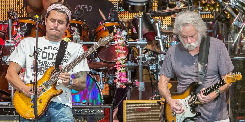 John Mayer with Bob Weir on the Dead stage 2022
