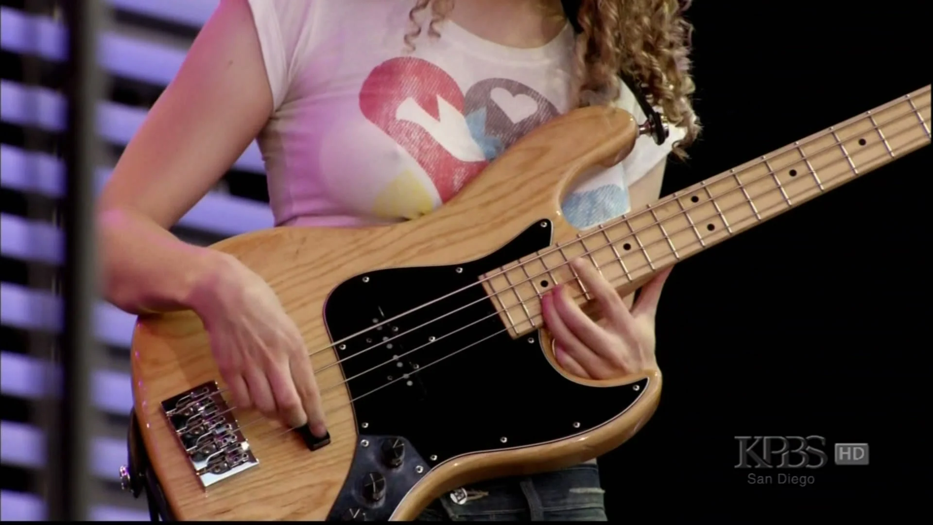 Tal Wilkenfeld solo bass with Jeff Beck's band