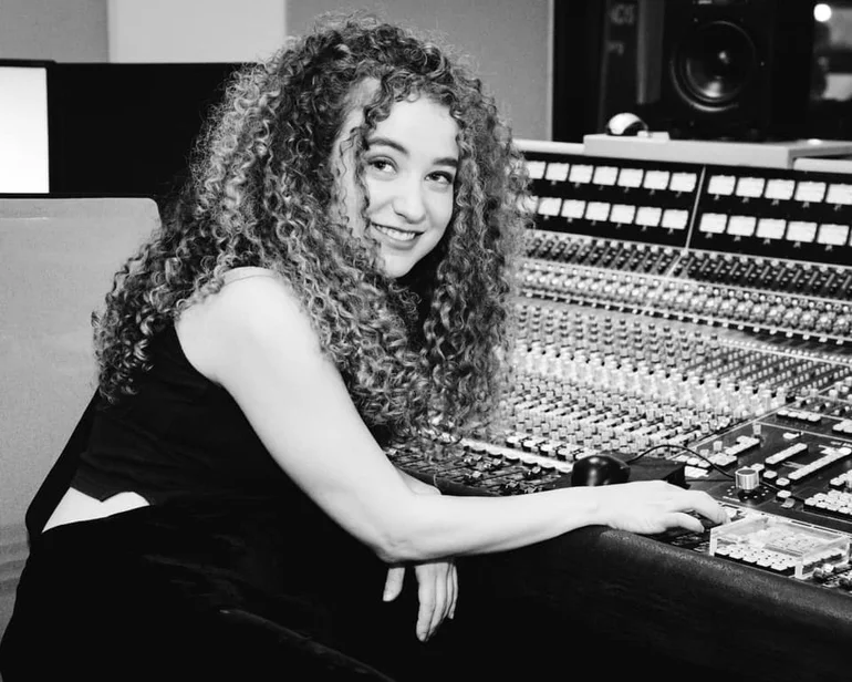 WOW Tal Wilkenfeld Bass is right now